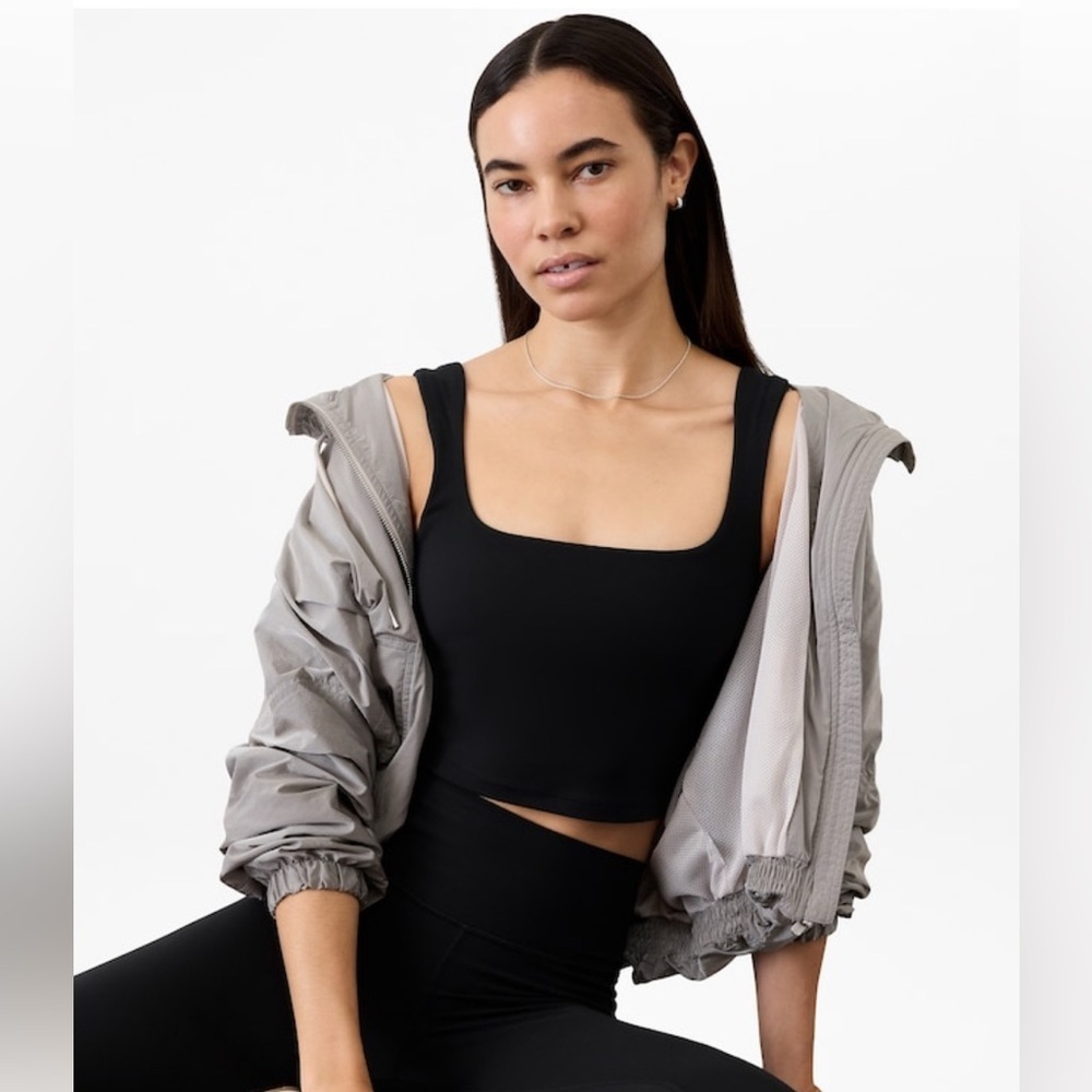 NWT Athleta Transcend Square Neck Crop Black Bra Size Large (A-C Cups)
